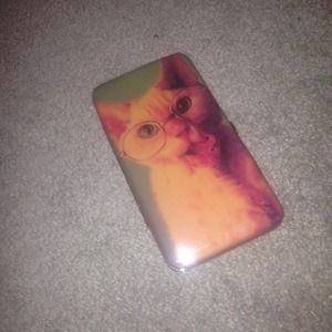 Cat clasp wallet