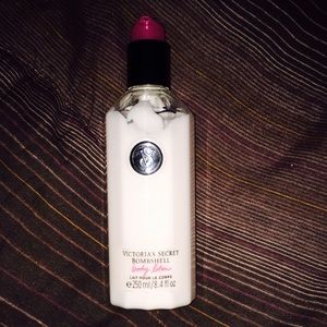 Bombshell lotionSOLD