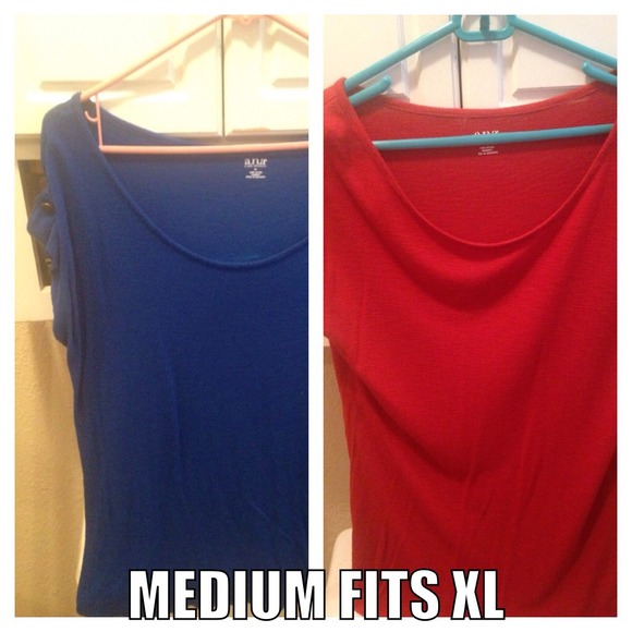 Ana Tops - Two matching shirts. Navy blue and a dark red.
