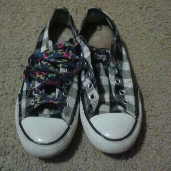 Converse.