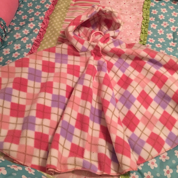 Girls wrap a round hooded Shawls