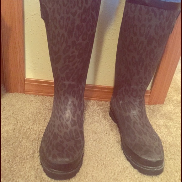 Rain boots