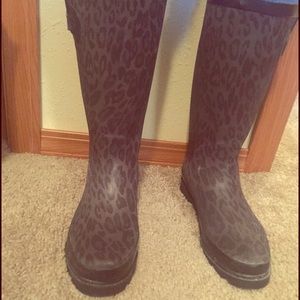 Rain boots