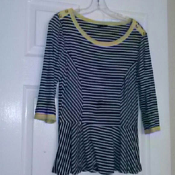 Top - Picture 2 of 2