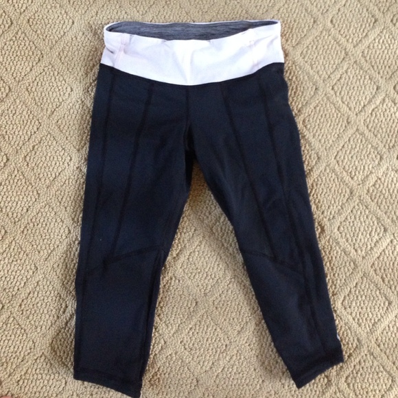 Lululemon run crops size 2