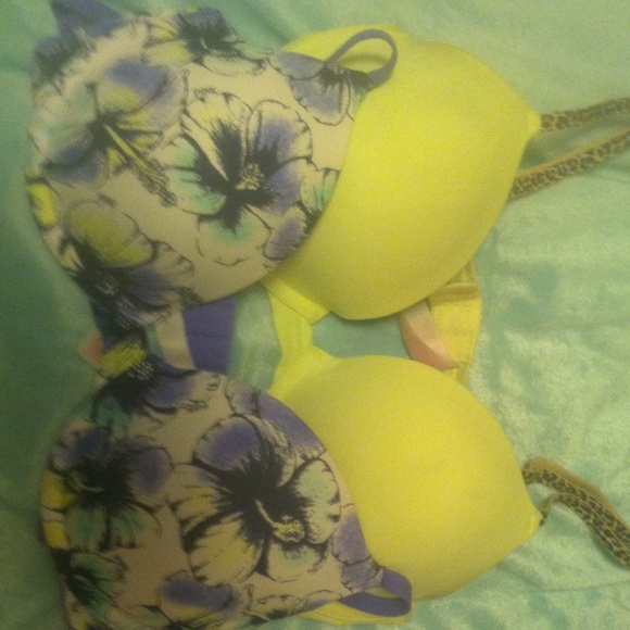 VS PINK bra bundle