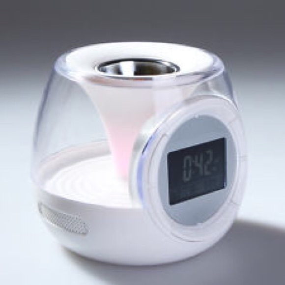LCD Aroma Heater Alarm Clock - Picture 3 of 3