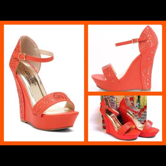Shoes - Sassy Tangerine & Gold Sandal Wedge sz 7
