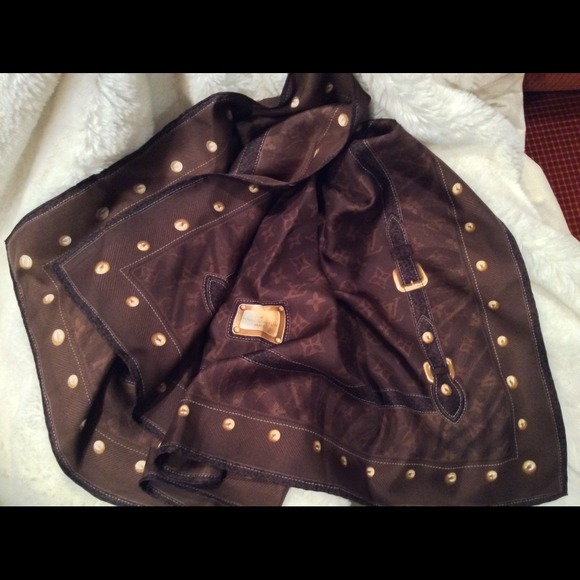 Louis Vuitton monogram trunk scarf - Picture 1 of 2