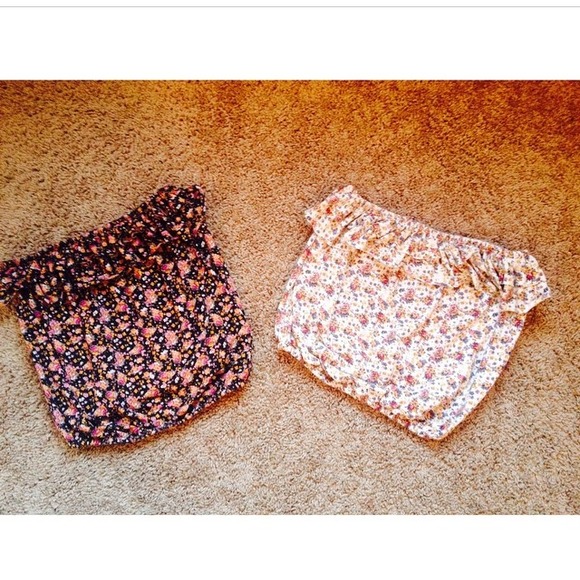 Floral tops - Picture 1 of 1