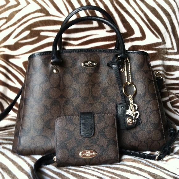 Sold!Gorgeous!! Nwt coach Margo/matching wallet!