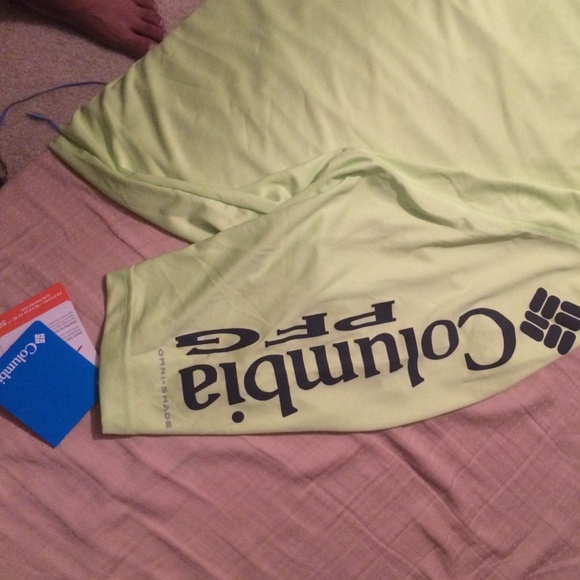 Columbia T Shirt - Picture 2 of 2