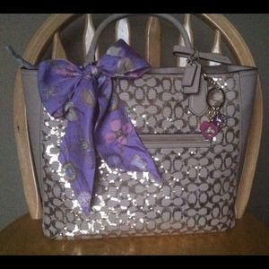 Amazing!! Nwt coach sequin Blaire! Sold!!!!