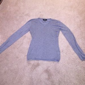 Mossimo gray v-neck sweater.