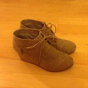 2 inch tan Wedges. Size 8 1/2