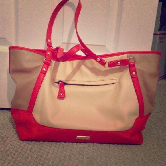 Jessica simpson shoulder bag