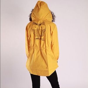 Light weight layering coat