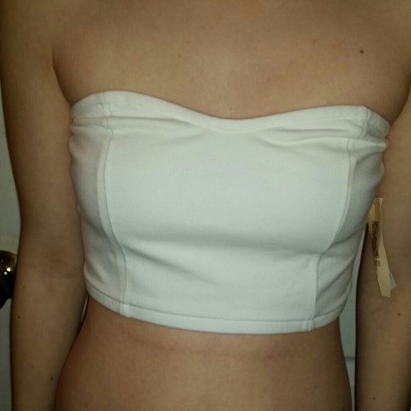 FOUR NEW crop tops