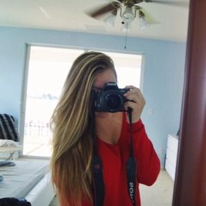 GIlly hicks Hollister oversized red sweater