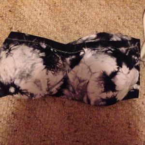 Black and white bandeau