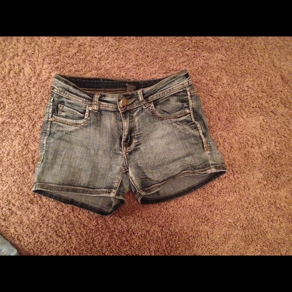 Denim shorts - Picture 1 of 1