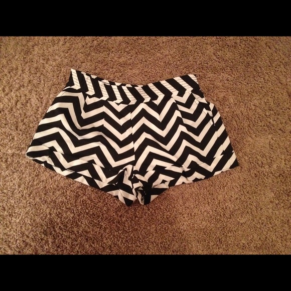 Flowy shorts - Picture 1 of 1