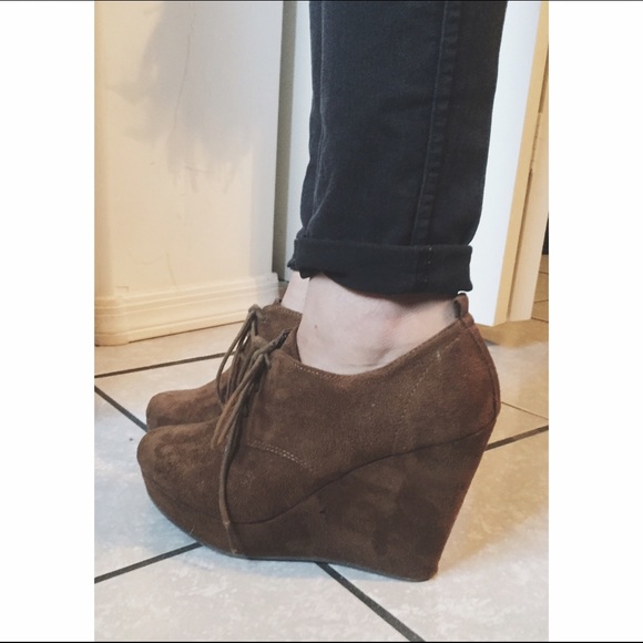 Brown Wedges - Picture 4 of 4