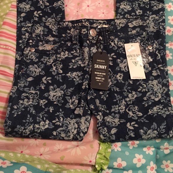 Girls jeans  (guess)