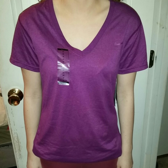 NEW Nike T-Shirt