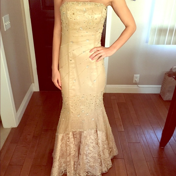 PRIVILEGE formal dress
