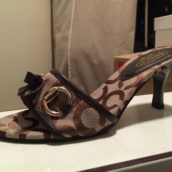 Authentic brown coach sandal
