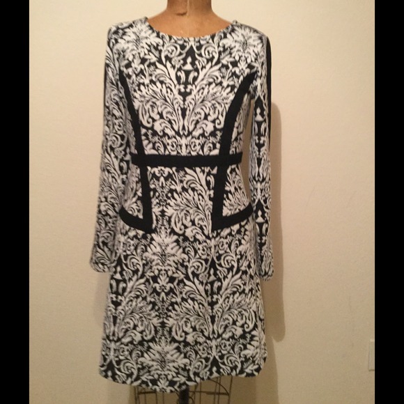 Gianni Bini Dresses & Skirts - 🎉HP "Best in Dresses & Skirts" Gianni Bini Dress