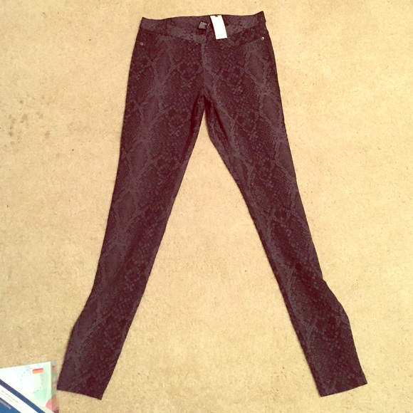 Denim jacquard black leggings NWT