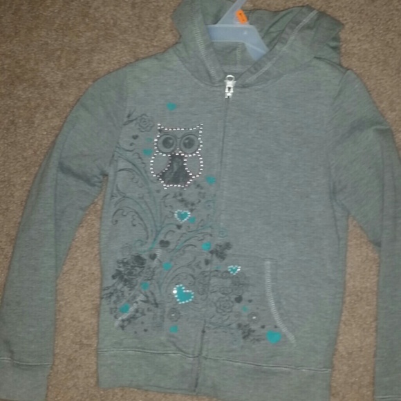 Children's place size 5/6 hooded sweatshirt