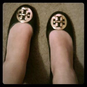 Black and Gold Tory Burch Reva Flats