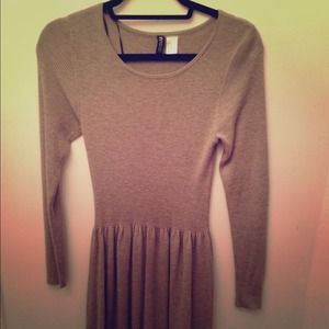 High-low sweater dress, taupe color