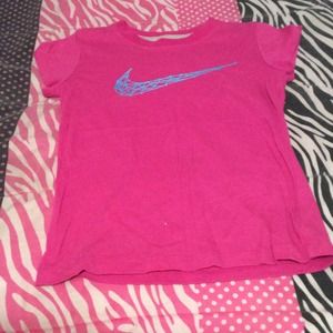 Short sleeve Nike shirt