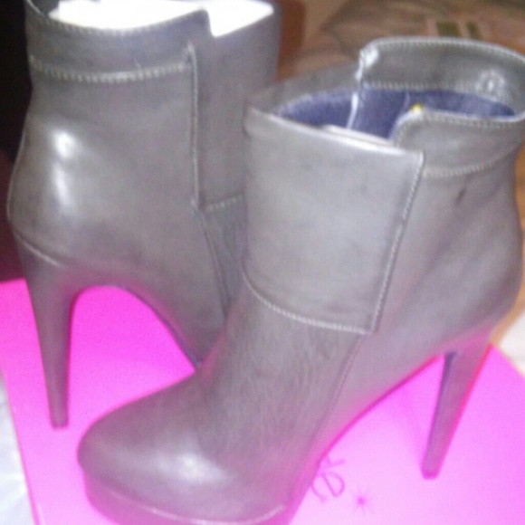 Boots - Picture 2 of 2