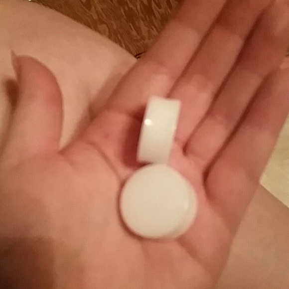 1 1/16 white plugs