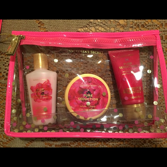 Victoria's Secret Other - Brand new Victoria Secret Cream Set💕😍
