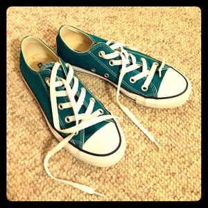 Converse Sneakers *authentic*