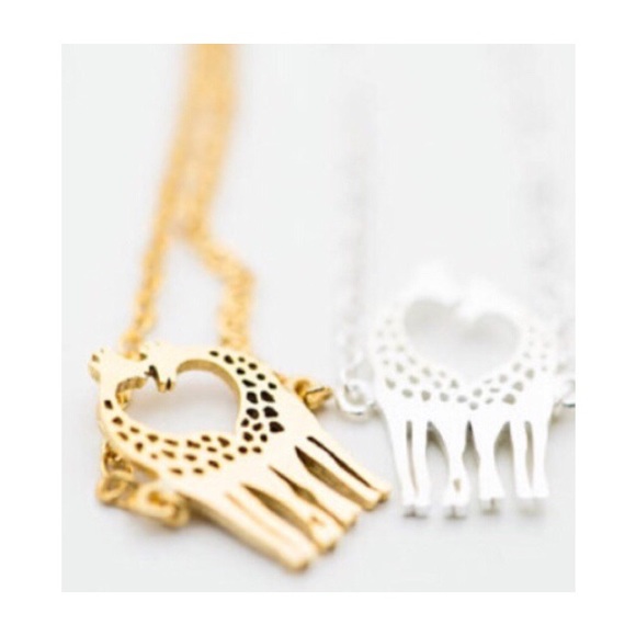 Accessories - • Giraffe Love Necklace •