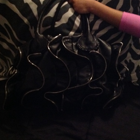 Steve Madden zipper purse - Picture 2 of 3