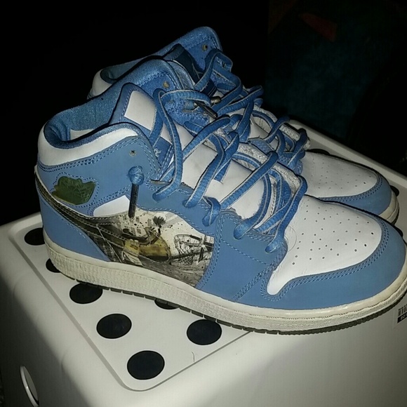 Jordans. 1s