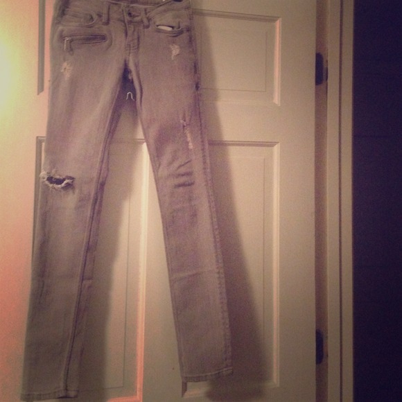 Grey Distressed Skinny Jeans