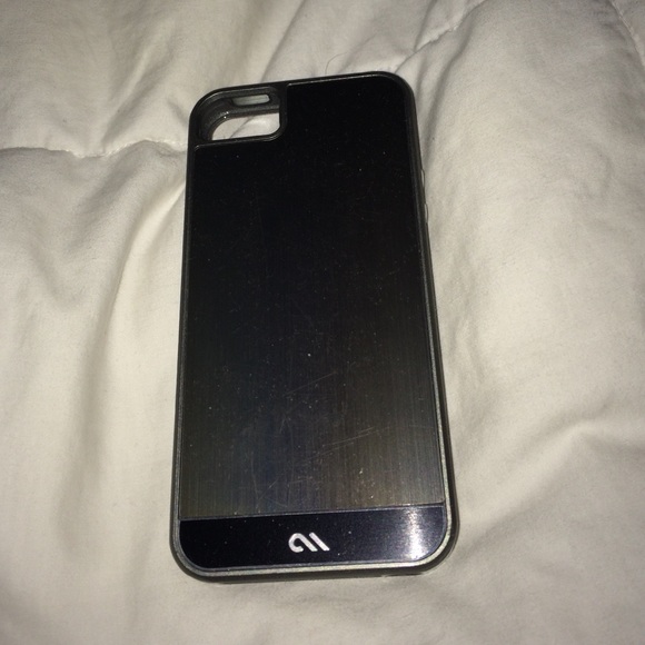 Case mate iPhone 5s gray case.
