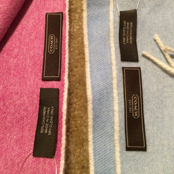 Coach 100% Cashmere  Blue scarf - Picture 4 of 4