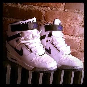 Nike Air Revolution Sky Hi sneakers