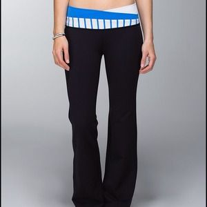 Lululemon Astro Pants Size 6 Tall black/blue