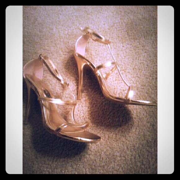 Gold High Heels - Picture 1 of 4